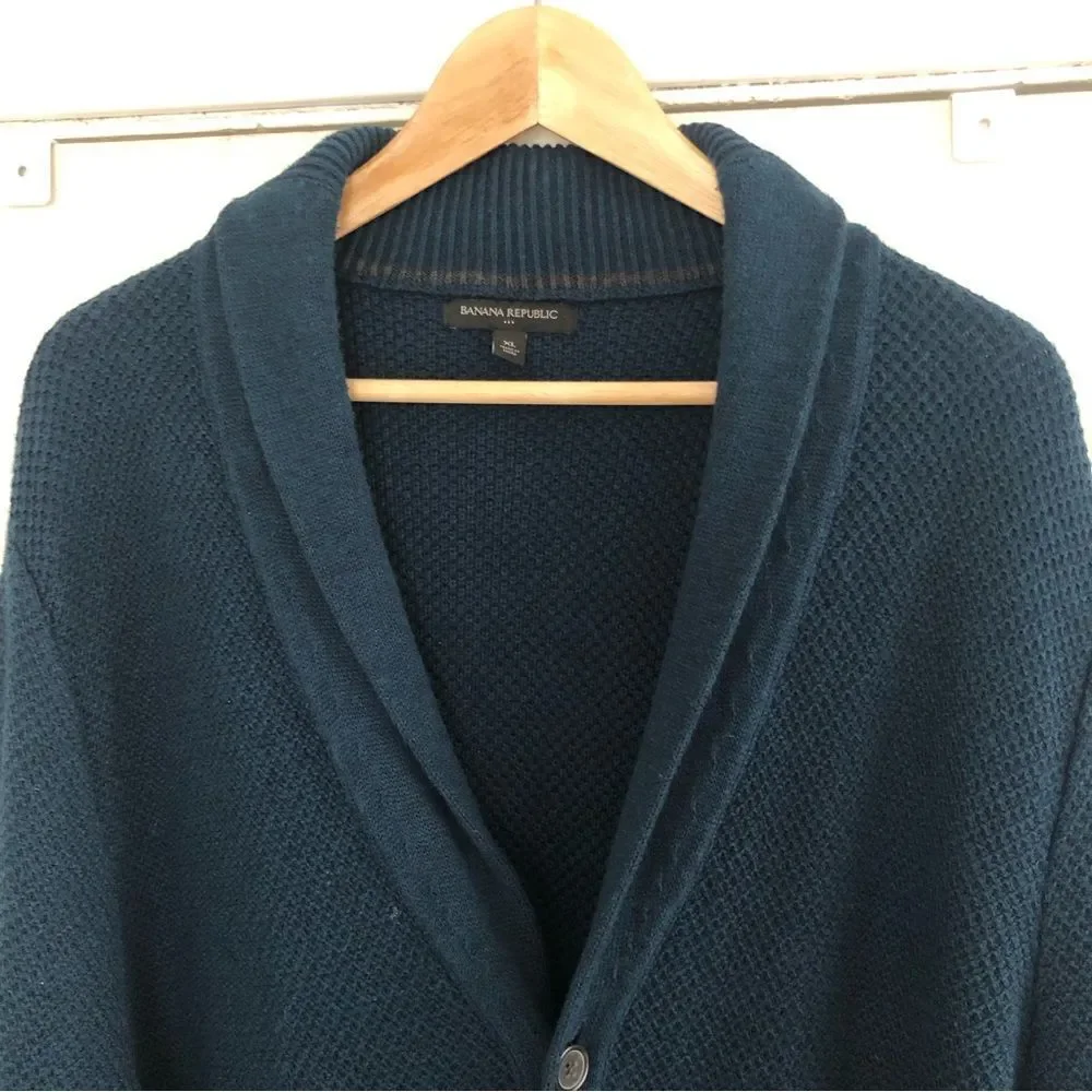 Banana Republic 100% cotton heavy weight button down cardigan academic style